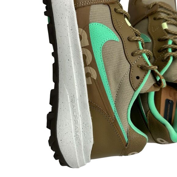 Athletic_Shoes